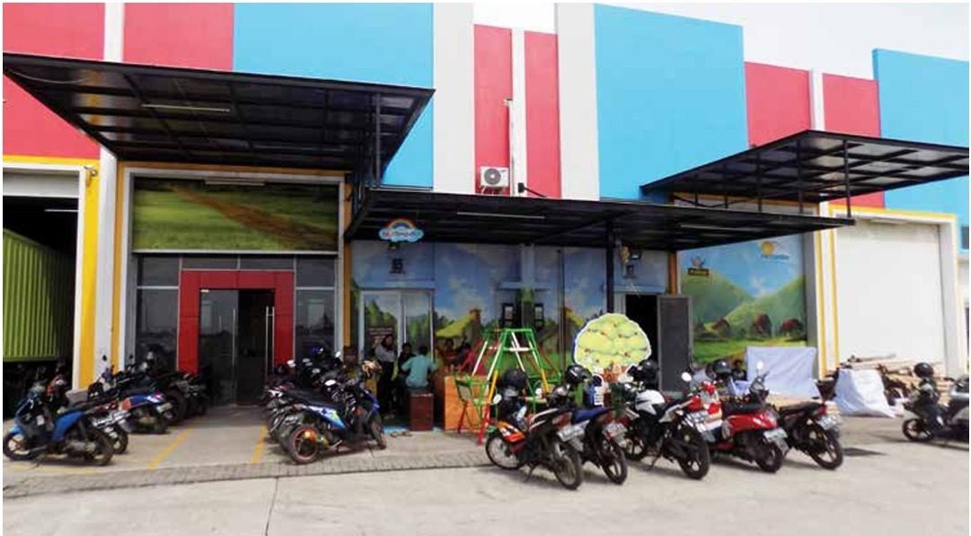 Beruang Advertising Solusindo office and workshop building in Cakung, Jakarta